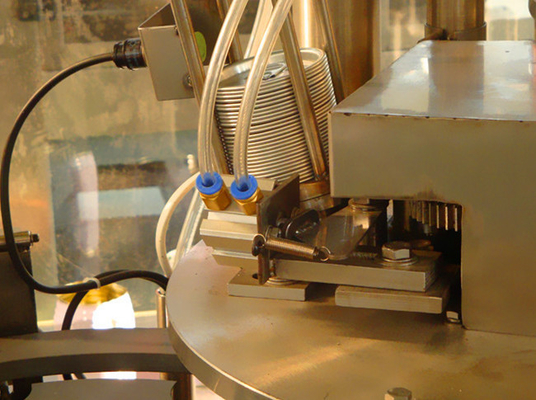 Tin Liquid Bottle Can Filling Machine Equipment for Tea / Beverage SUS 304 316
