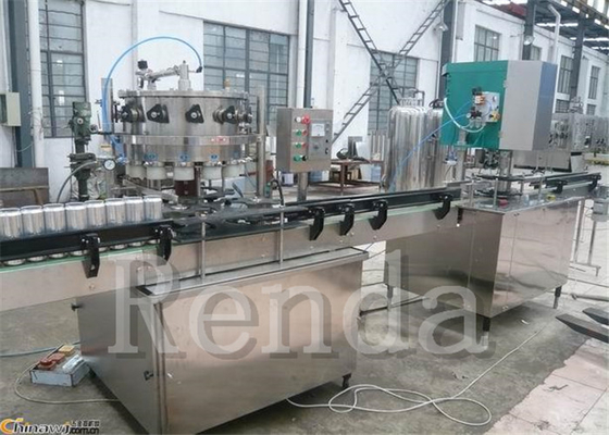 ऊर्जा पेय कार्बोनेटेड पेय मशीन उच्च सटीक 110V / 220V / 380V भरने कर सकते हैं